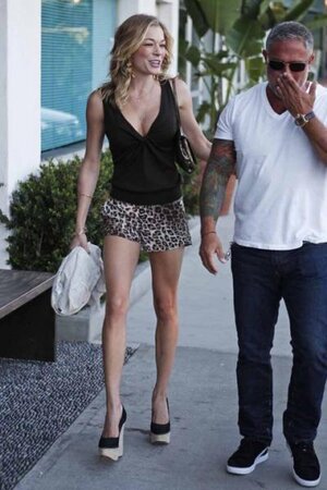 76036_0803-leann-rimes-skinny-11-480x720.jpg