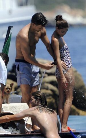 Spotted-Olivia-Palermos-Beach-Body-3.jpg