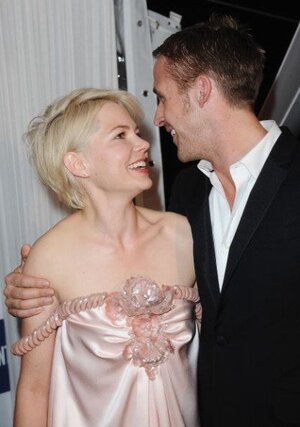 0518_ryan gosling michelle williams 3.jpg