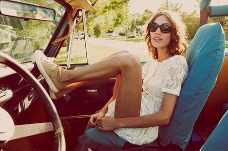 ALEXA+CHUNG+SUPERGA+USE+AS+SLIDER.jpg