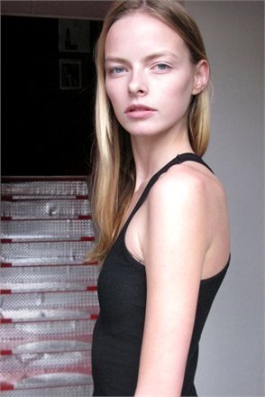 2-3253961_0x440.jpg