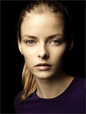 elza-001-1081520_0x440.jpg