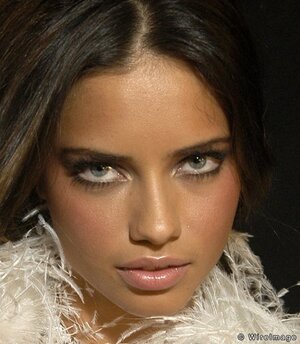 Adriana-Lima.jpg