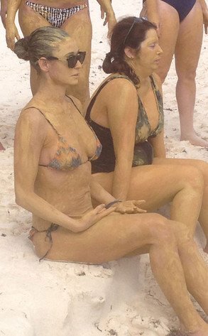 reg_634.DemiMoore.Mexico.mh.011413.jpg