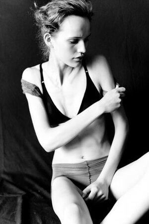 Karolina_Waz-by_Billy_Kidd.jpg