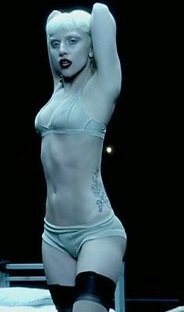 425.gaga.video.lc.060810.jpg